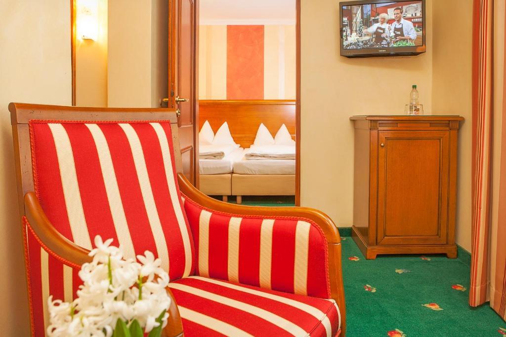 Hotel Wilder Mann Konigstein in der Oberpfalz Room photo