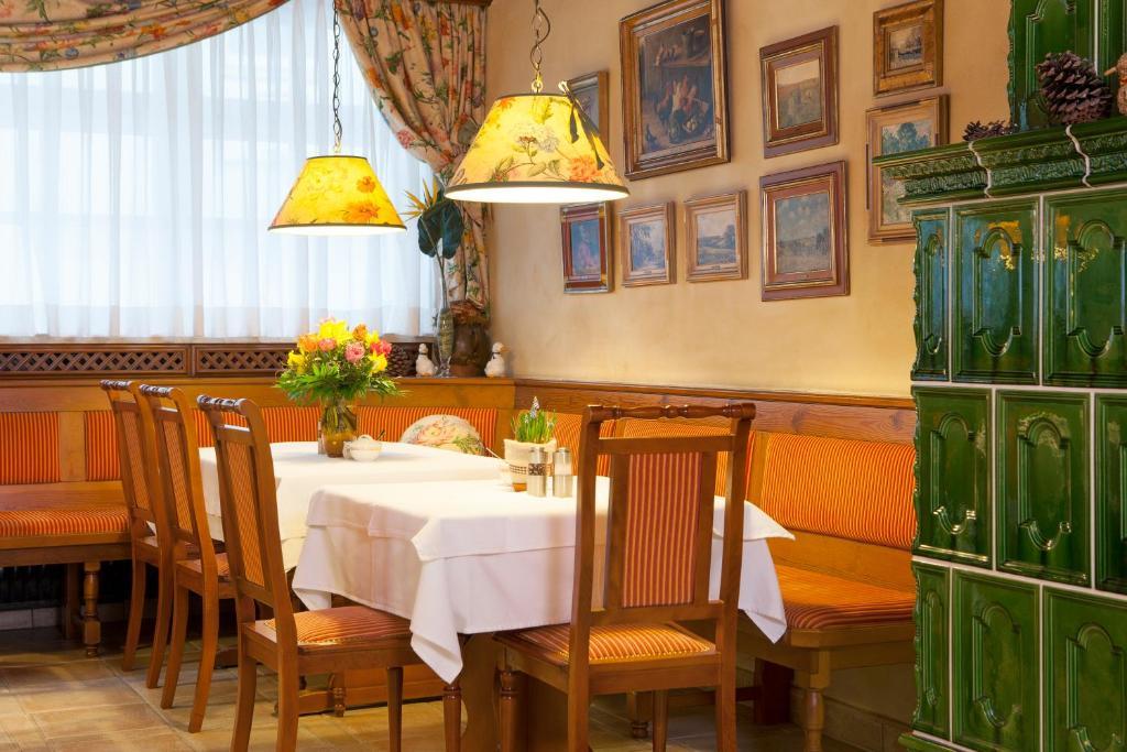 Hotel Wilder Mann Konigstein in der Oberpfalz Exterior photo